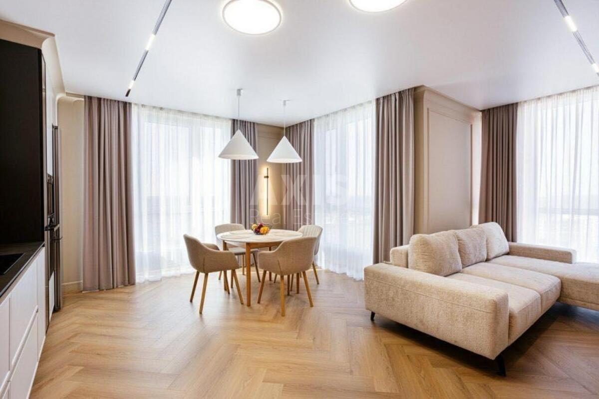 3k apartment vul. Rodyny Kristeriv 200