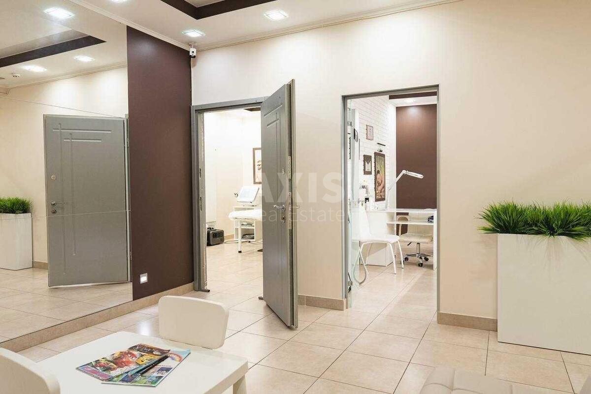 Trade object vul. Rustaveli Shota 23, 160m25