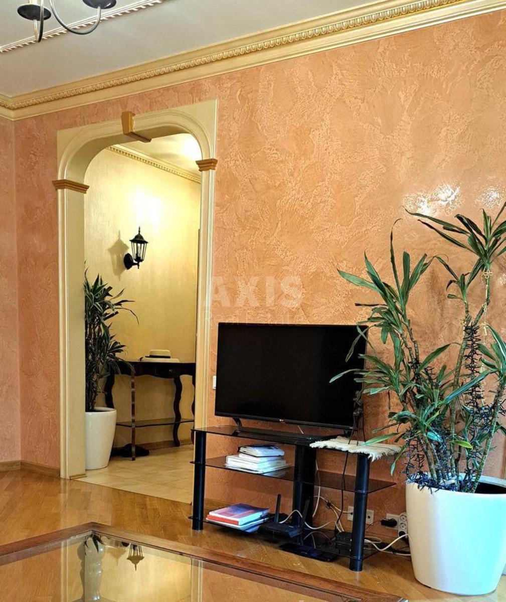 2k apartment vul. Shovkovychna 204
