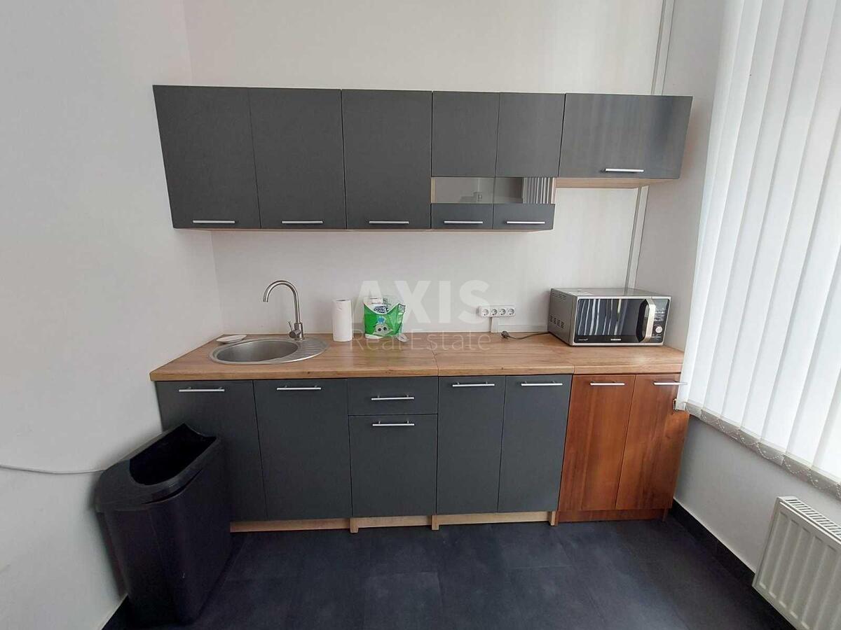 Office vul. Bul'varno-Kudrjavs'ka 24, 336m23