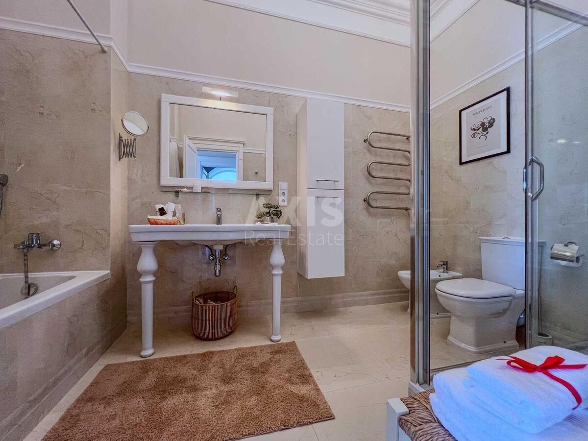 4k apartment vul. Mazepy Ivana 165675411