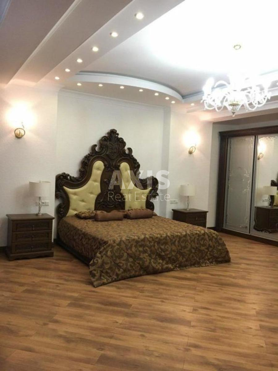 3k apartment vul. Mazepy Ivana 12А