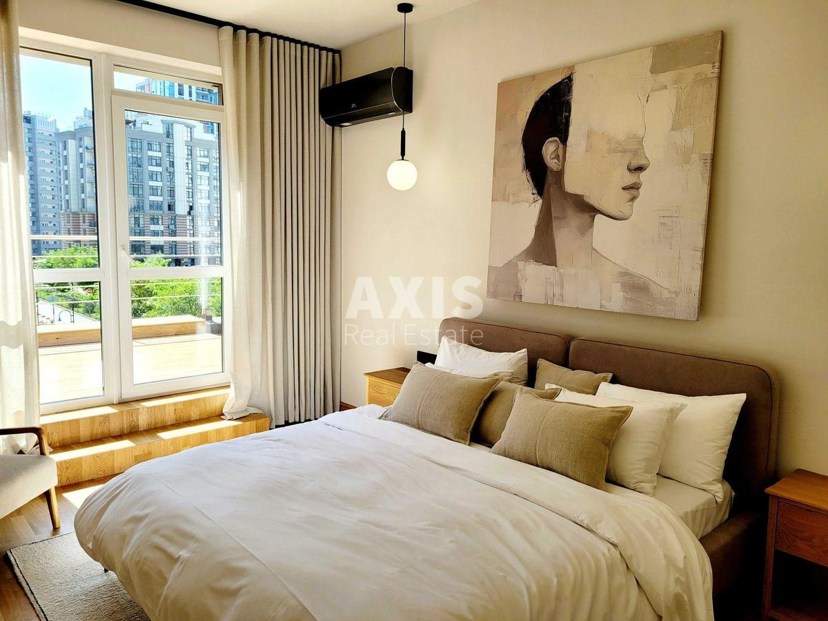 3k apartment vul. Dragomyrova Myhajla 4Б1