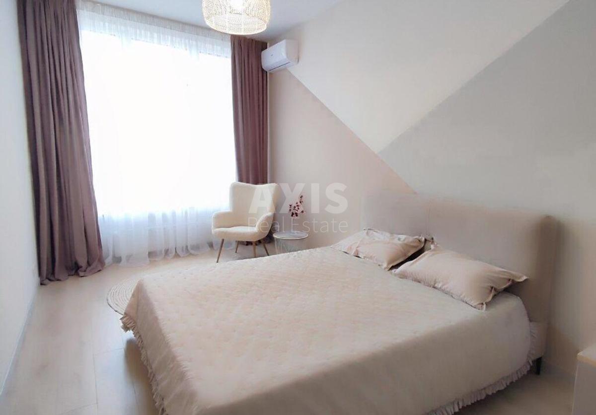 1k apartment vul. Bogatyrs'ka 320