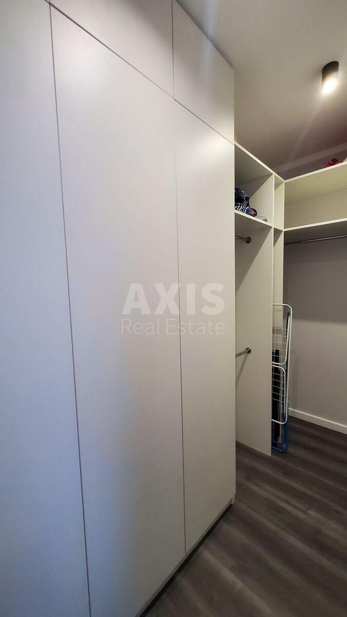 1k apartment vul. Sverstjuka Jevgena 414
