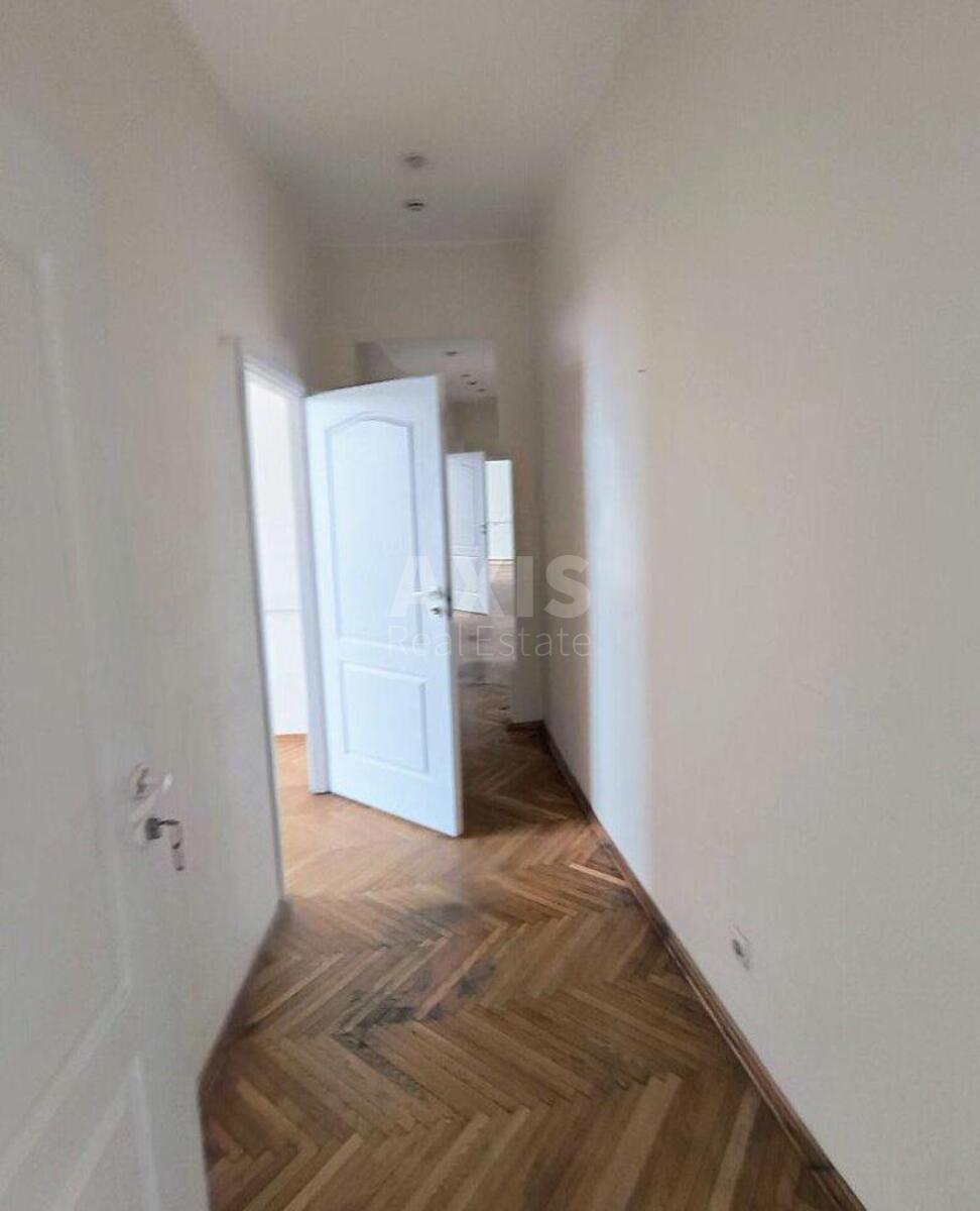 Office vul. Sichovyh Stril'civ 77, 101m22