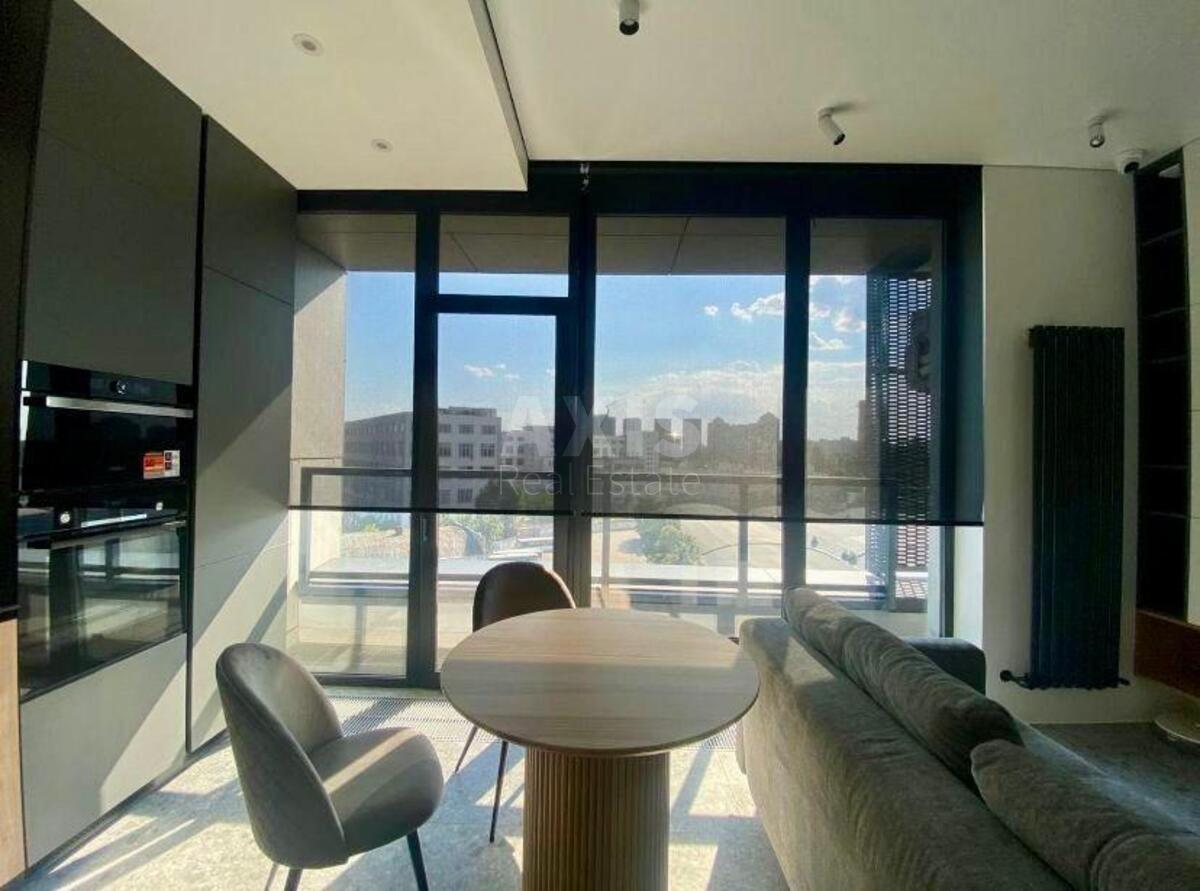 2k apartment vul. Hohlovyh Sim'i' 80