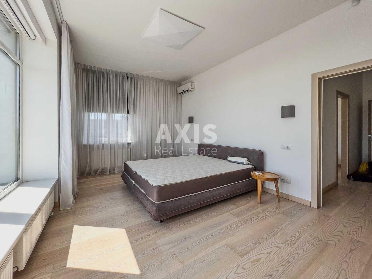 4k apartment vul. Mazepy Ivana 164