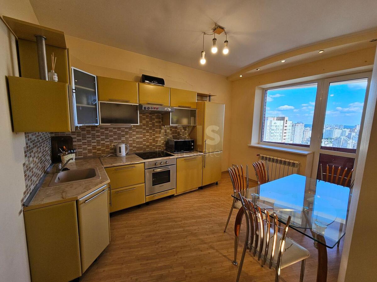 1k apartment vul. Ahmatovoi' Anny 13Д0