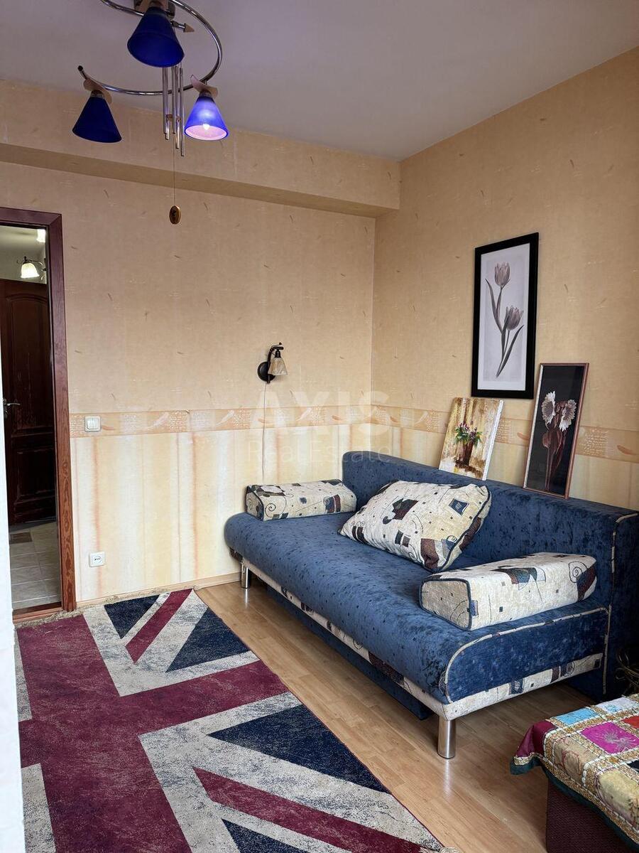 2k apartment vul. Vyshnjakivs'ka 84