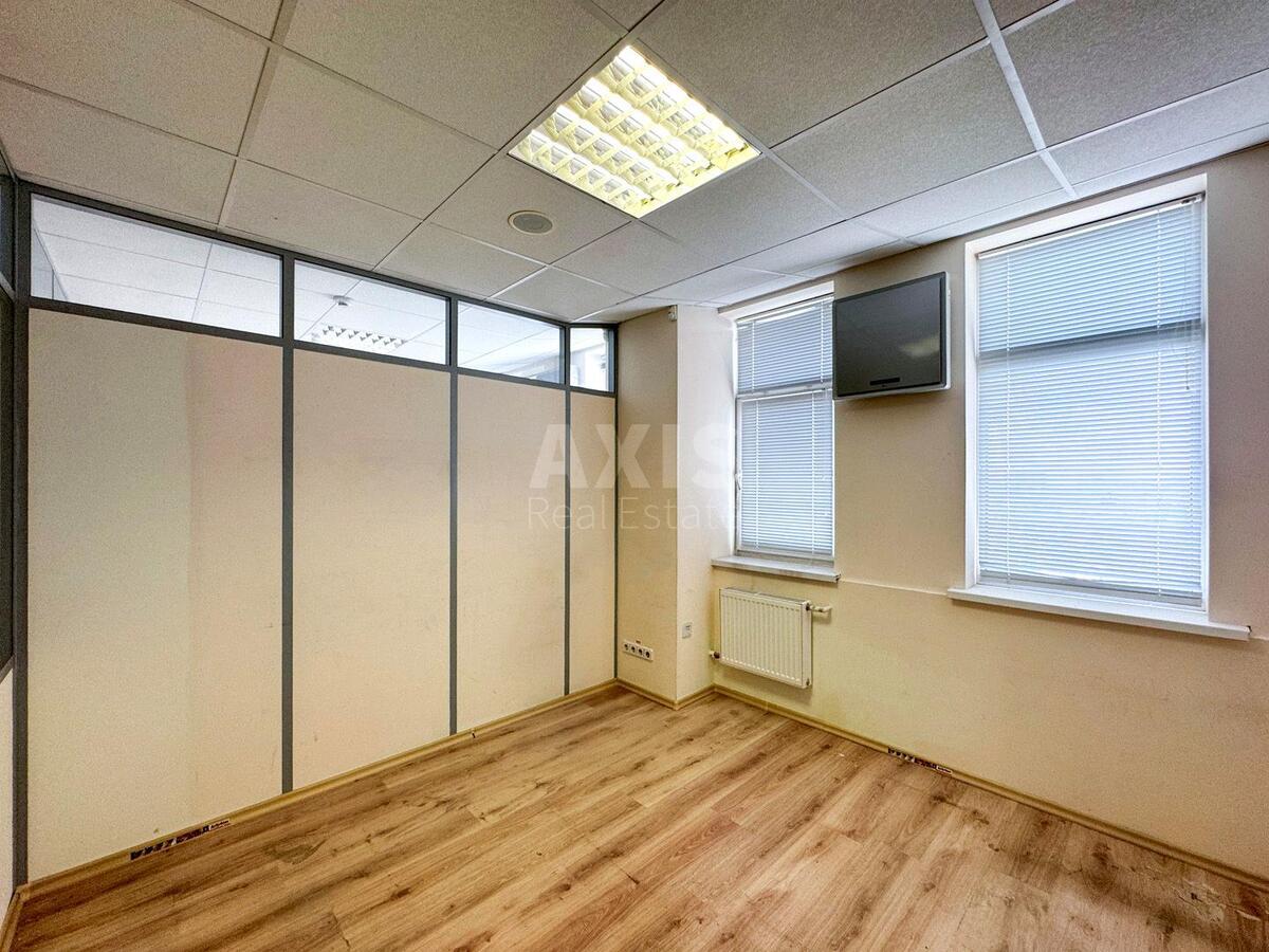Office vul. Geroi'v Kosmosu 4, 370m2596480