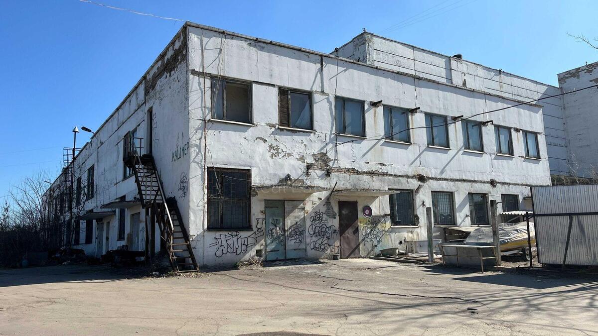 Об'єкт сервісу вул. Зрошувальна 5, 1500м2
