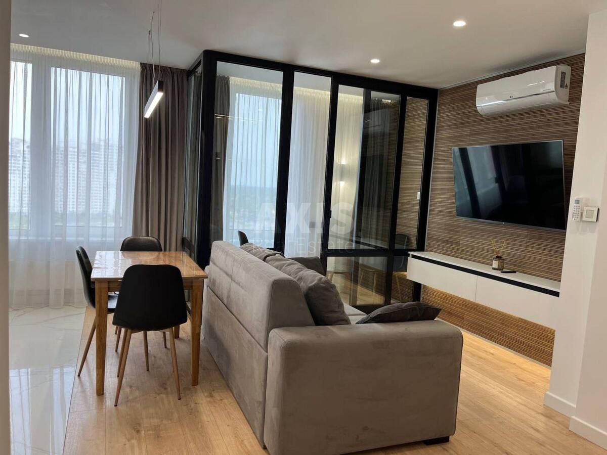 2k apartment nab. Dniprovs'ka 183