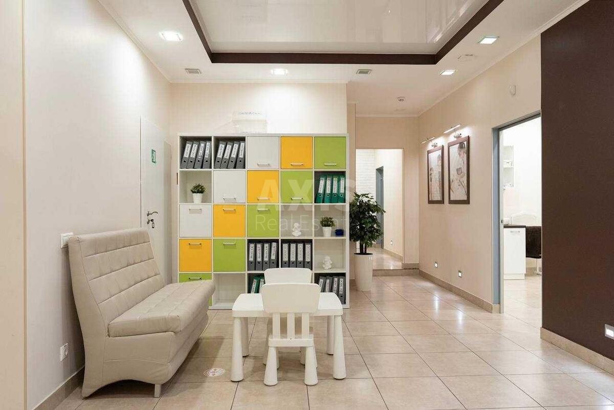 Trade object vul. Rustaveli Shota 23, 160m26