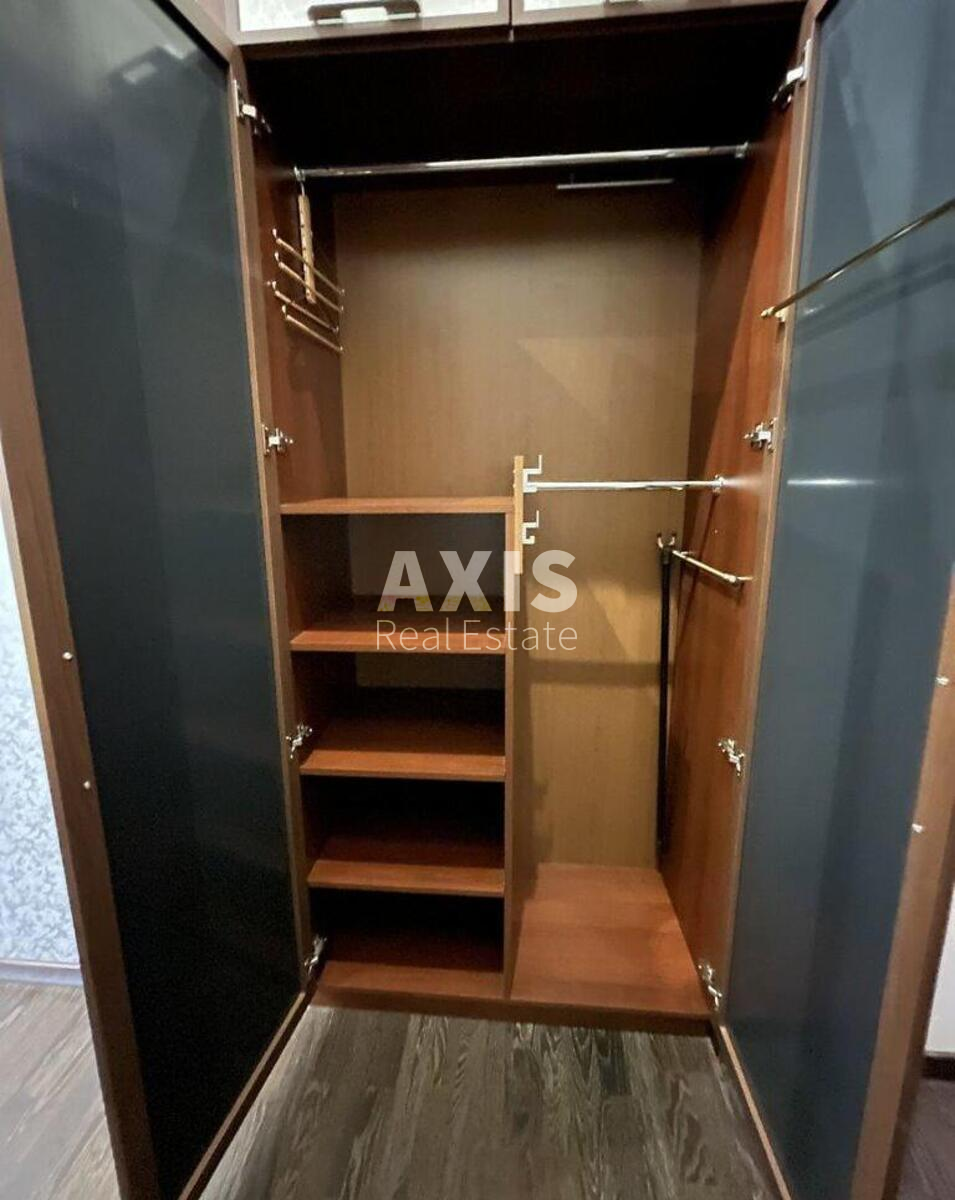 2k apartment vul. Volodymyrs'ka 48529297