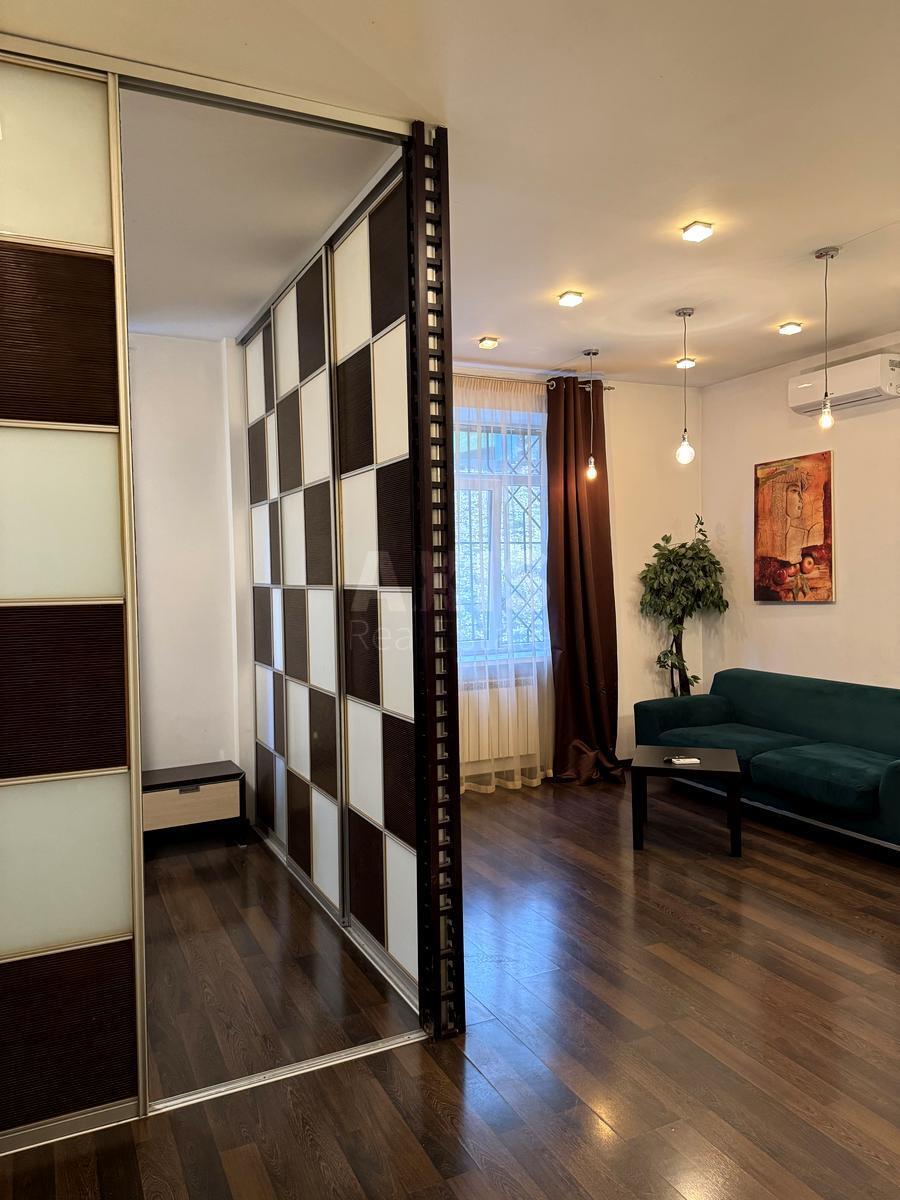 1k apartment bul. Lesi Ukrai'nky 6615475