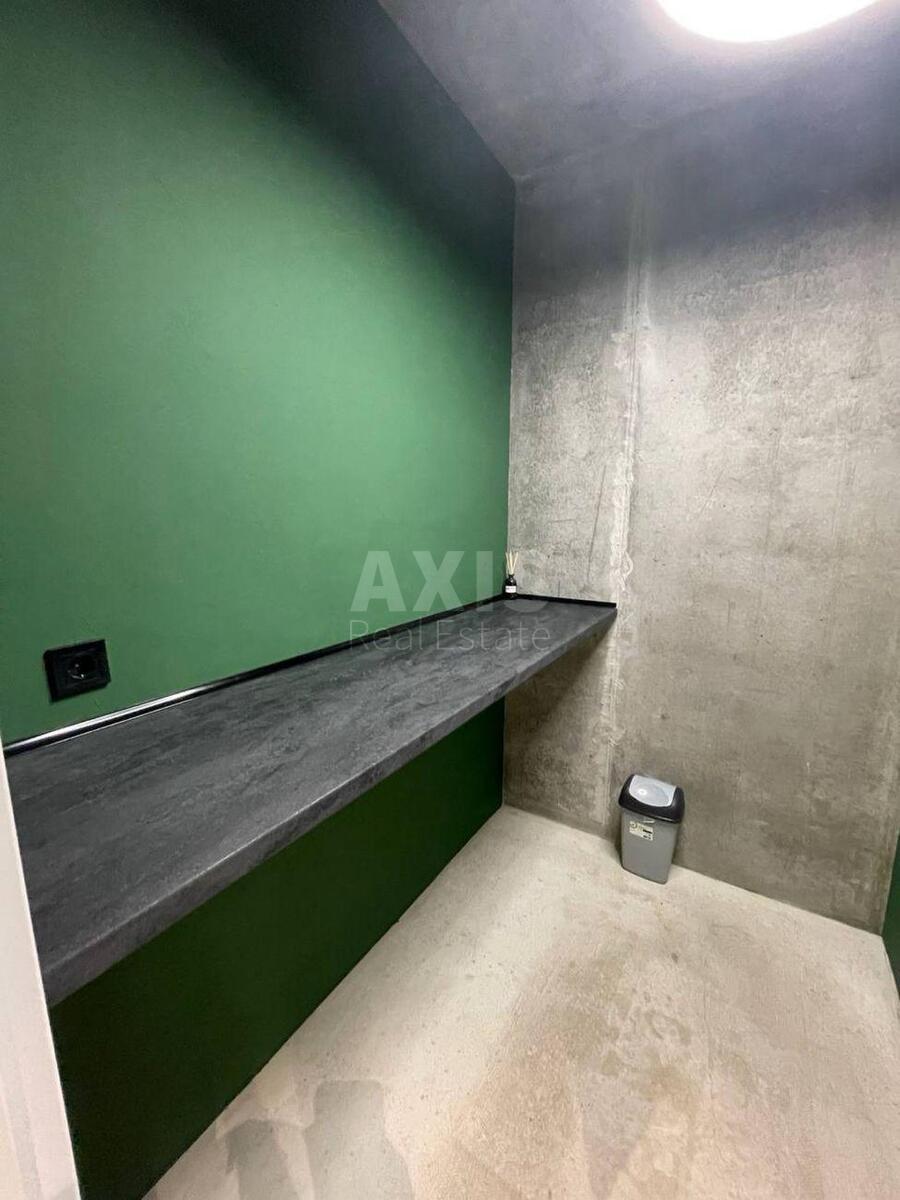 Office vul. Kikvidze 41Б, 105m25690410