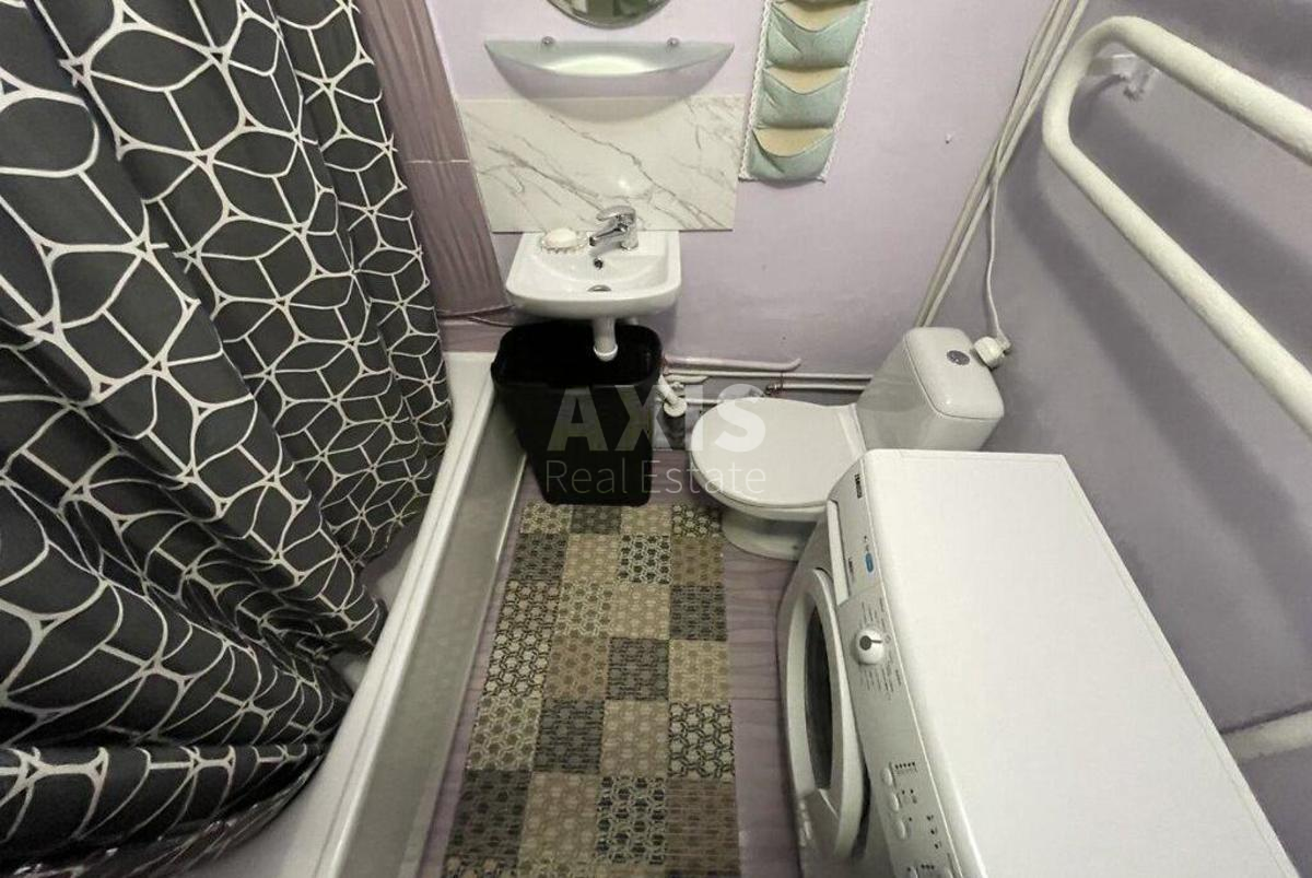 1k apartment vul. Bakyns'ka 37А2