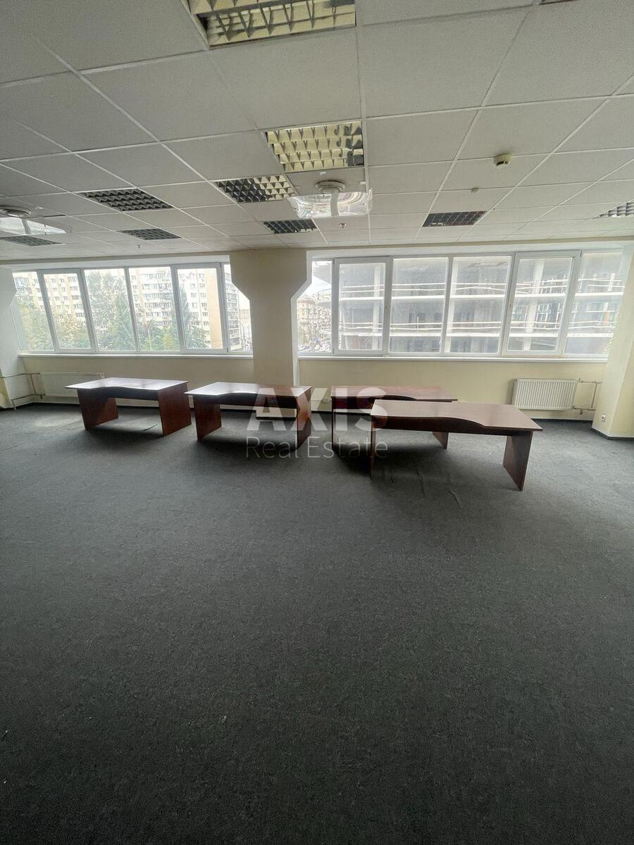 Office vul. Velyka Vasyl'kivs'ka 143/2, 87m2496011
