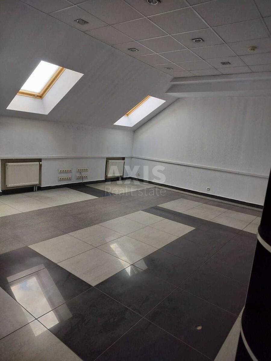 Office vul. Estons'ka 120, 430m23