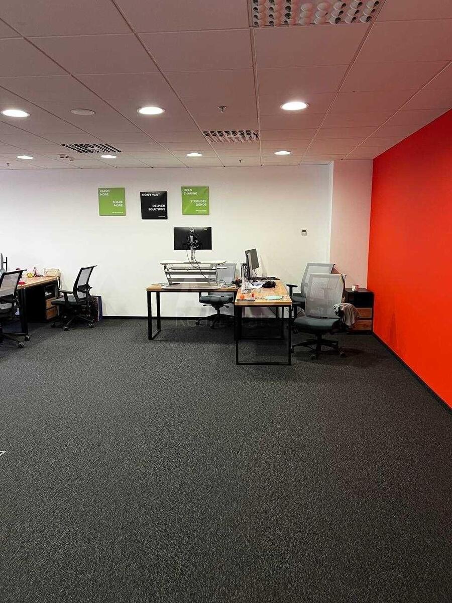 Office vul. Volodymyrs'ka 38, 375m21