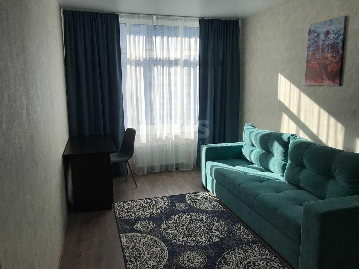 2k apartment vul. Sverstjuka Jevgena 40