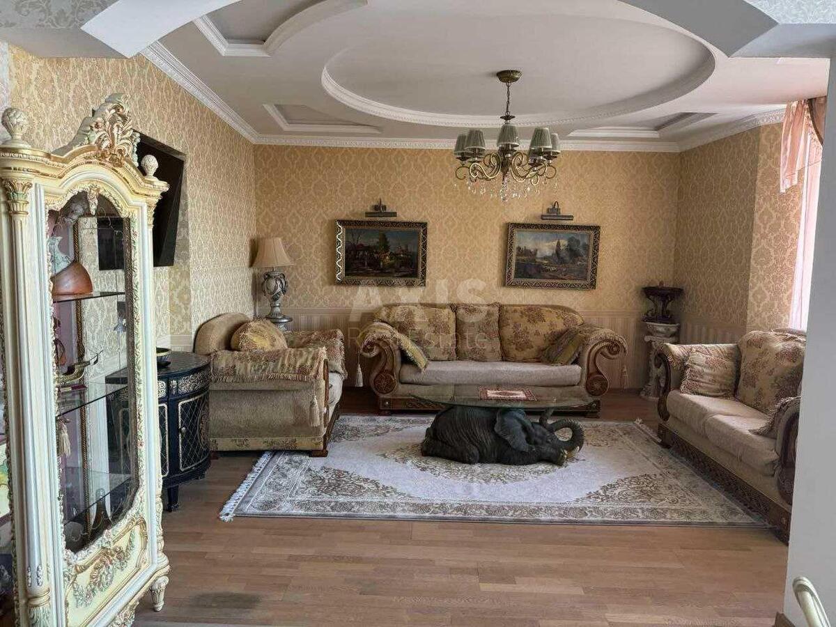 3k apartment nab. Dniprovs'ka 234