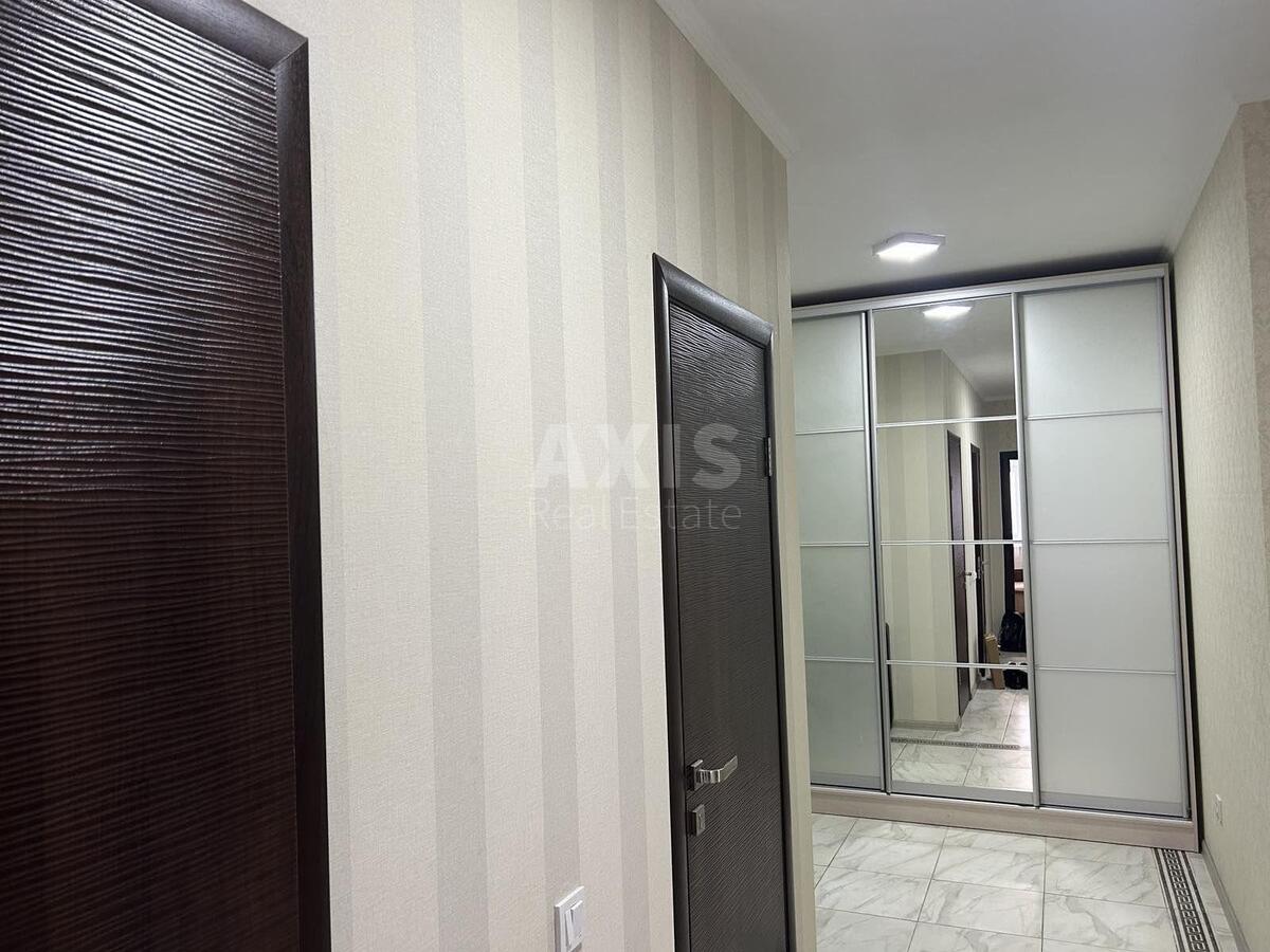 2k apartment vul. Dragomanova 2А5