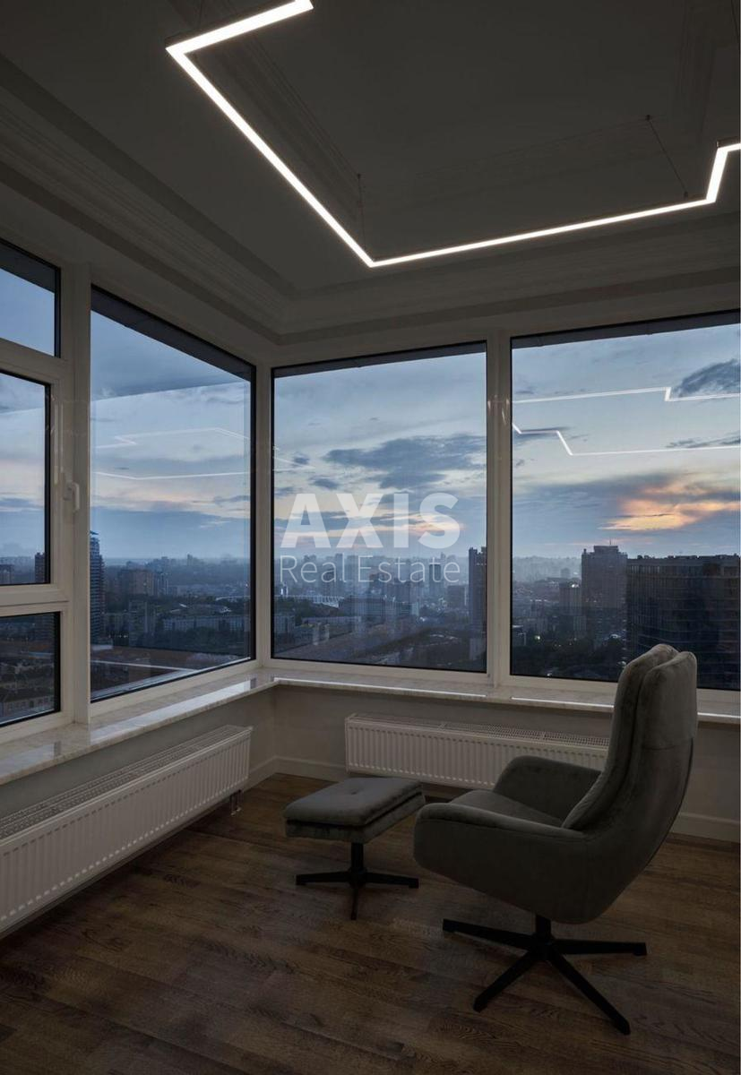 Office uzv. Klovs'kyj 7, 165m21