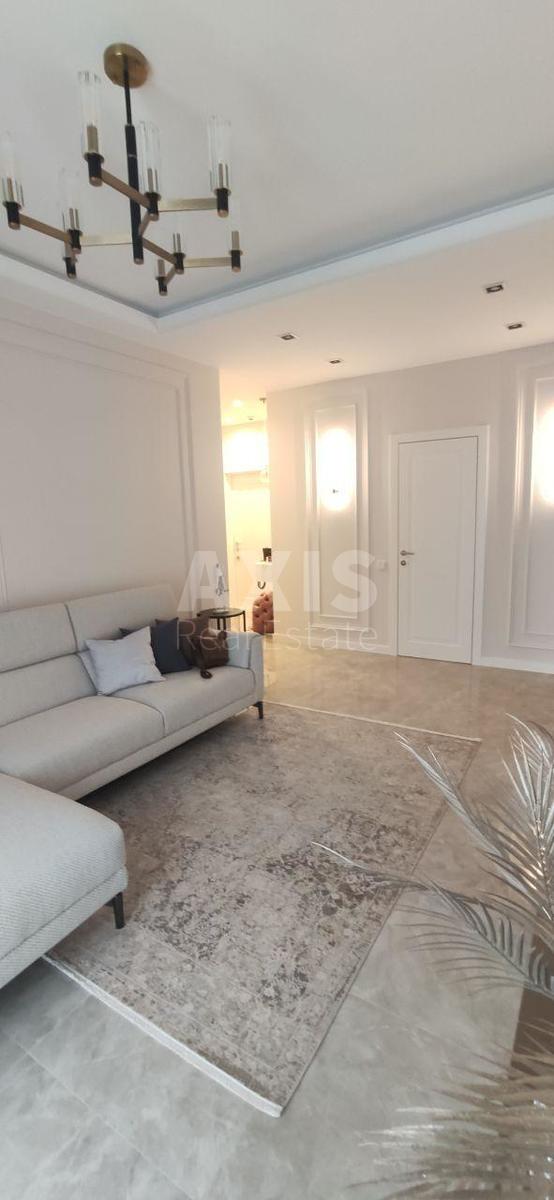2k apartment vul. Myhajla Maksymovycha 26Г2