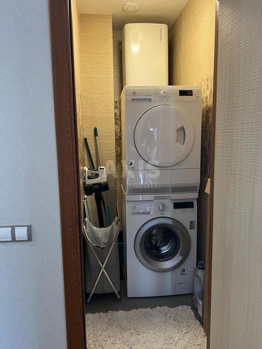 3k apartment vul. Antonovycha 1317