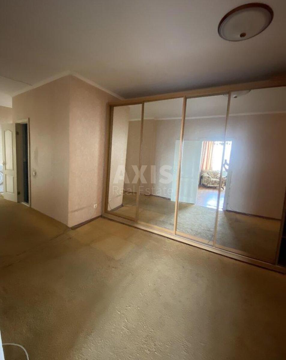 3k apartment vul. Urlivs'ka 11/440