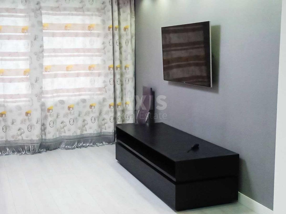 3k apartment vul. Geroi'v Kosmosu 132