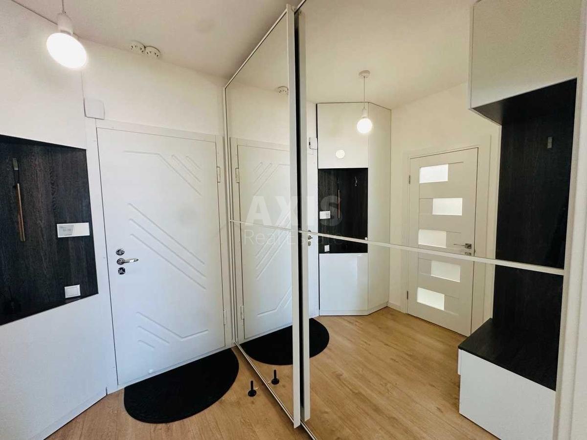 1k apartment vul. Zlatoustivs'ka 306