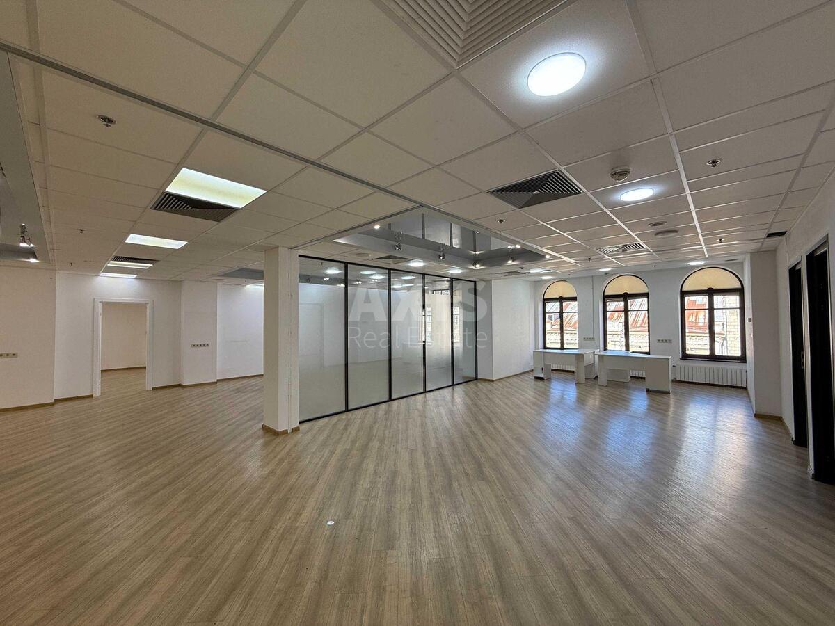 Office vul. Velyka Vasyl'kivs'ka 1/3, 644m258221