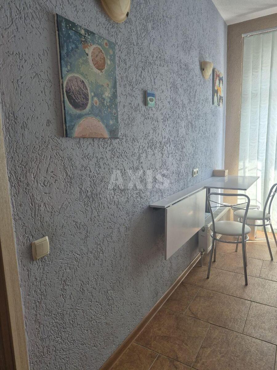 1k apartment vul. Lucenka Dmytra 12А579871