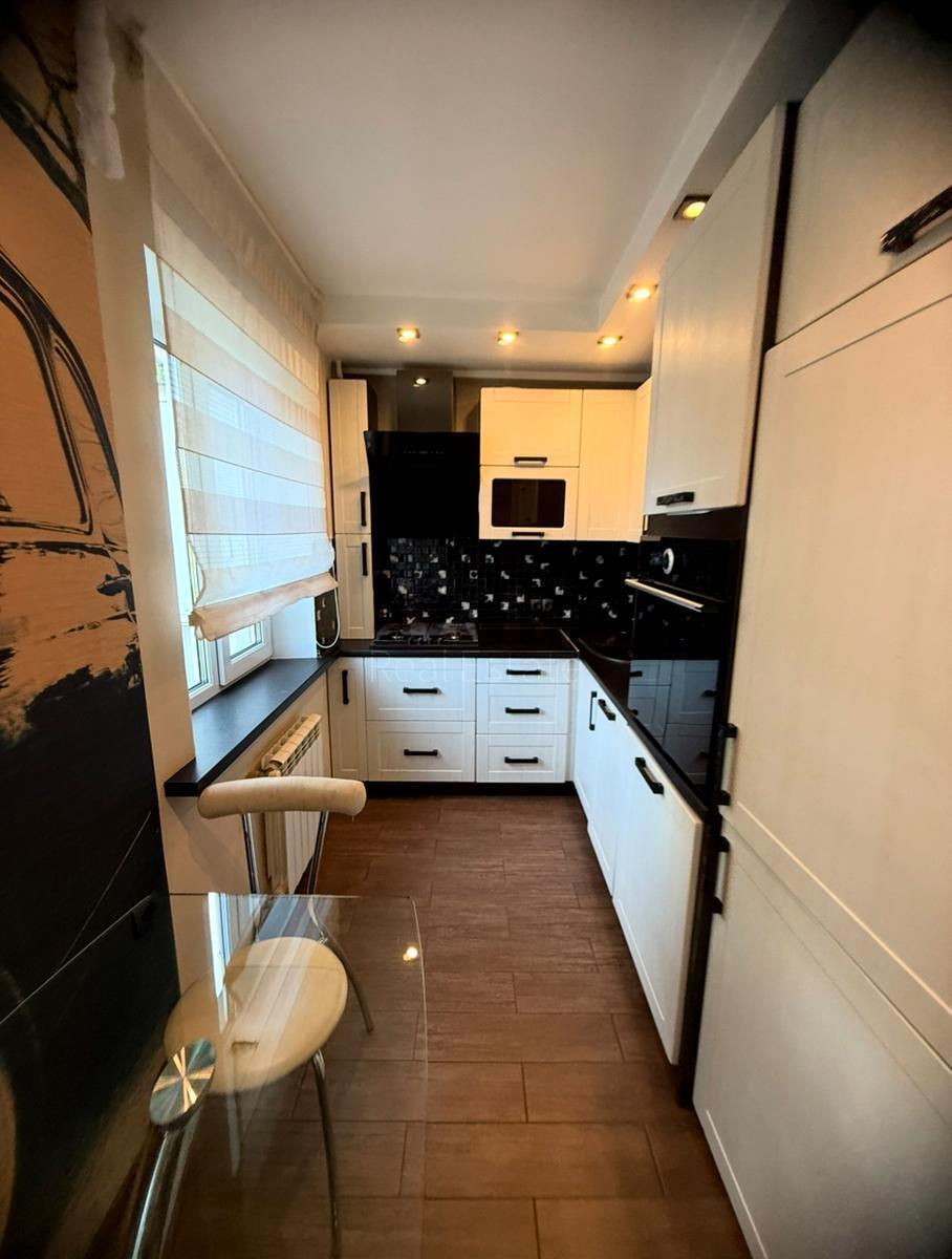 2k apartment vul. Degtjarivs'ka 15593710