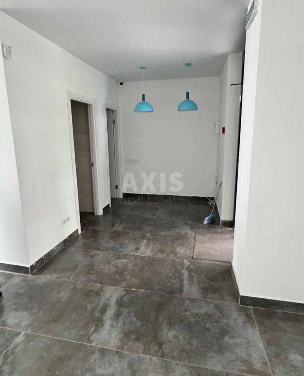 Trade object vul. Saljutna 2, 110m2592315