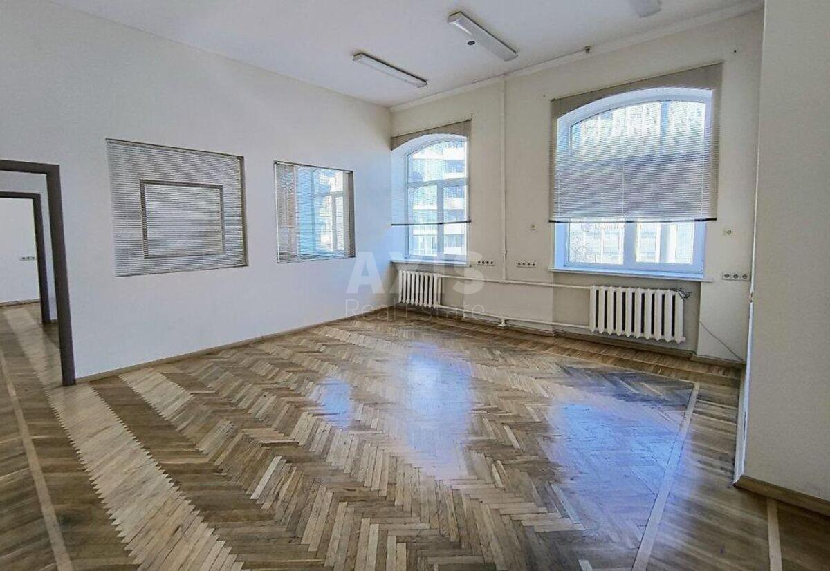 Office vul. Sichovyh Stril'civ 77, 68m2