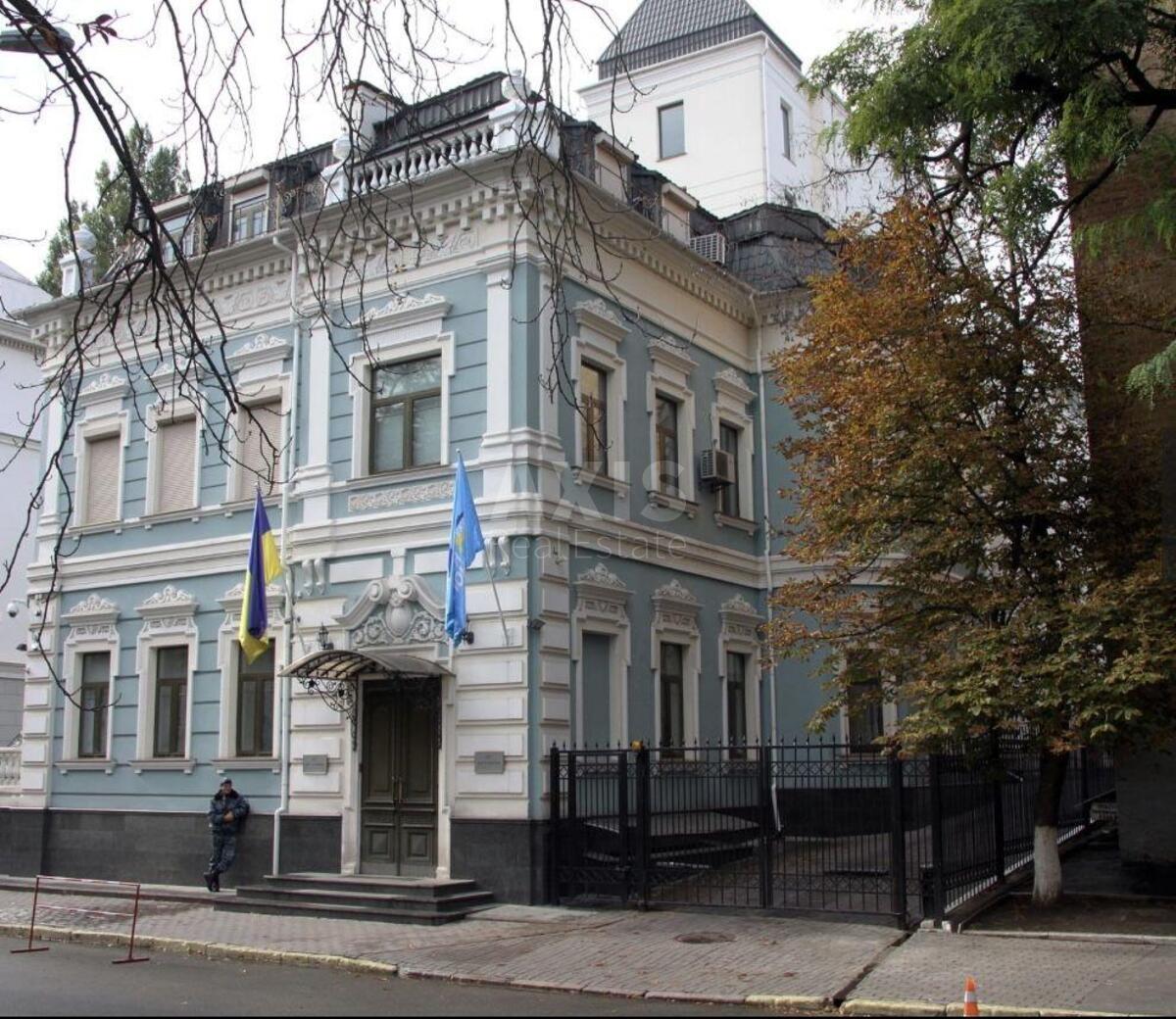 Объект сервиса ул. Липская 17, 1500м23