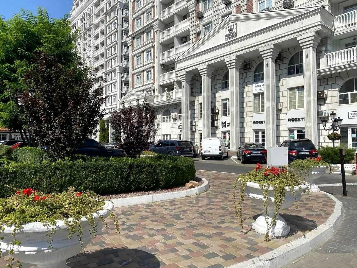 Trade object vul. Myhajla Maksymovycha 24, 41m263027