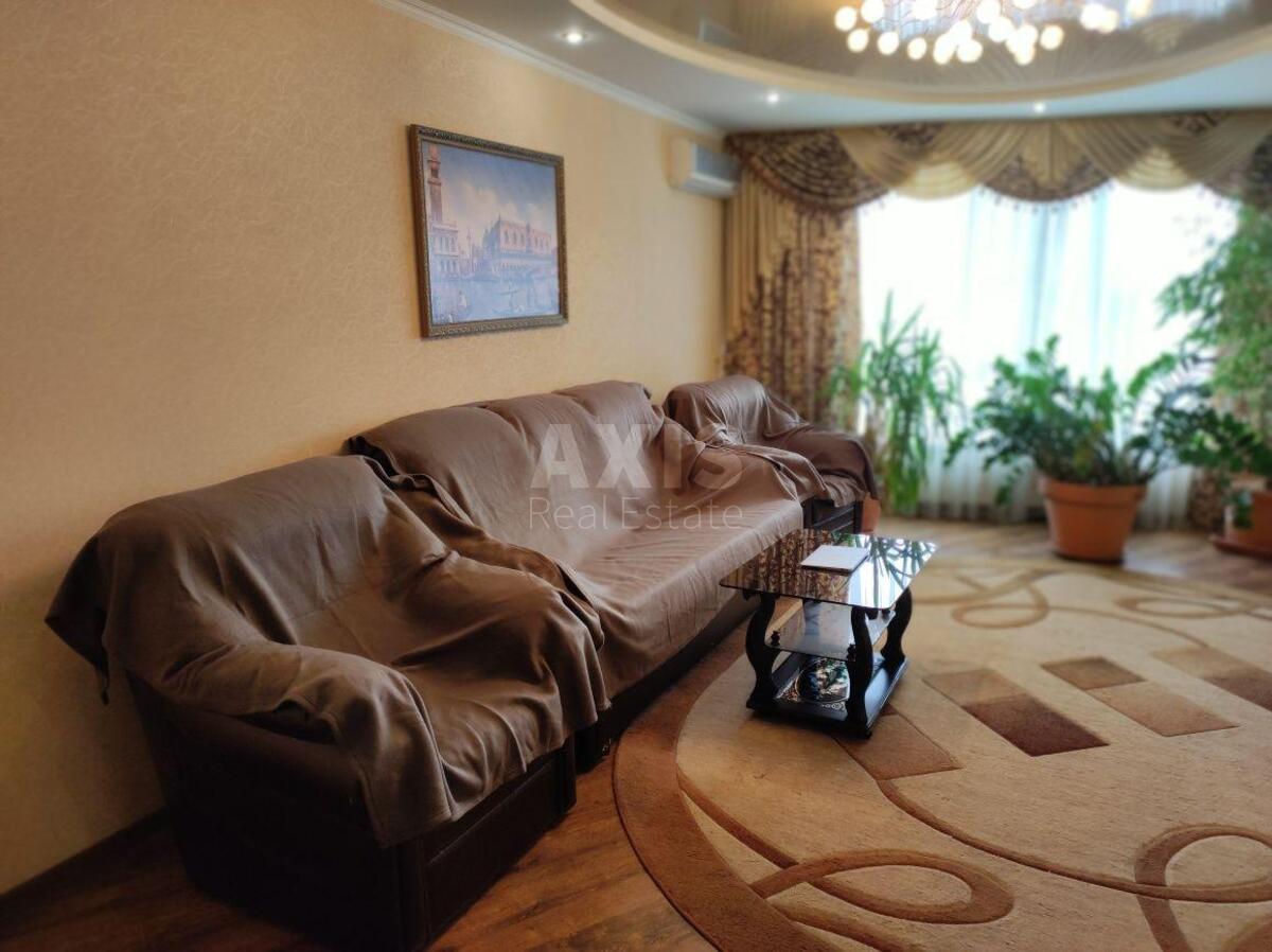 3k apartment vul. Ushakova Mykoly 1В1