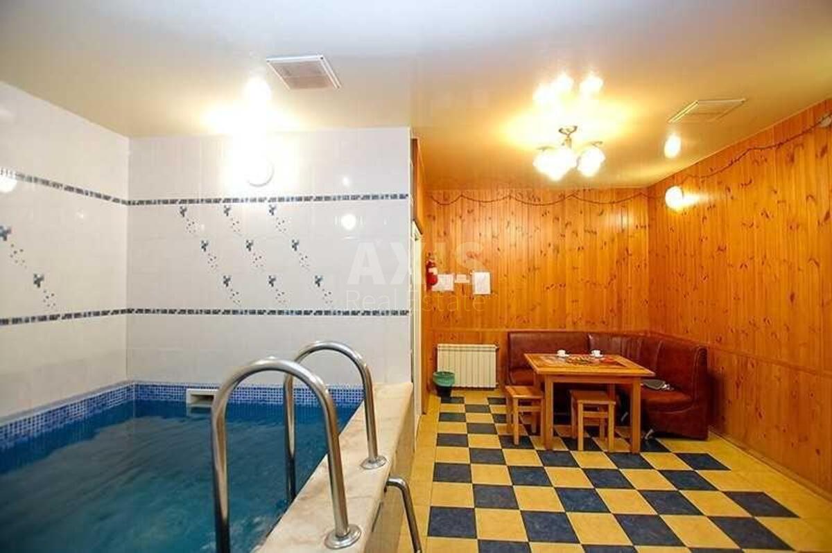 Объект сервиса ул. Туполева Академика 18Д, 165м24