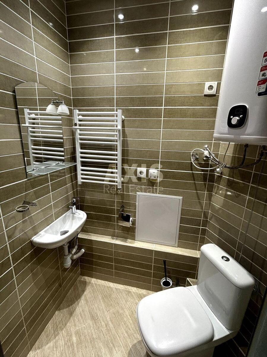 4k apartment vul. Sribnokil's'ka 226141314