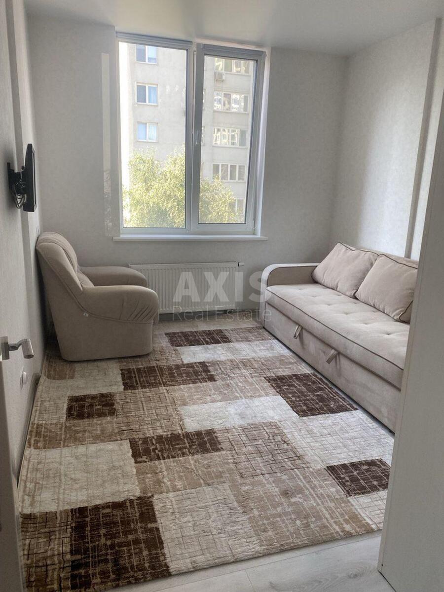 3k apartment vul. Urlivs'ka 23А590380