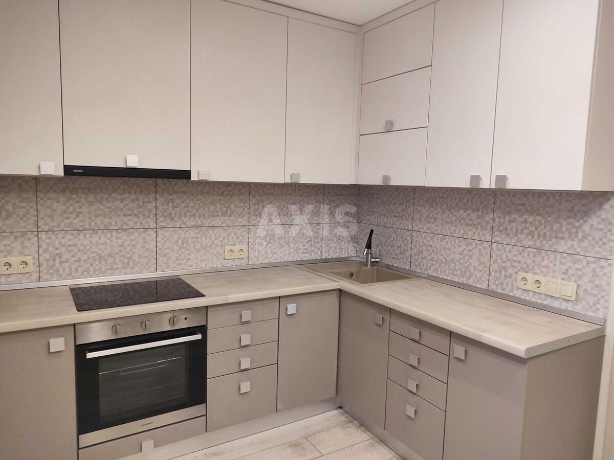 1k apartment vul. Ahmatovoi' Anny 22