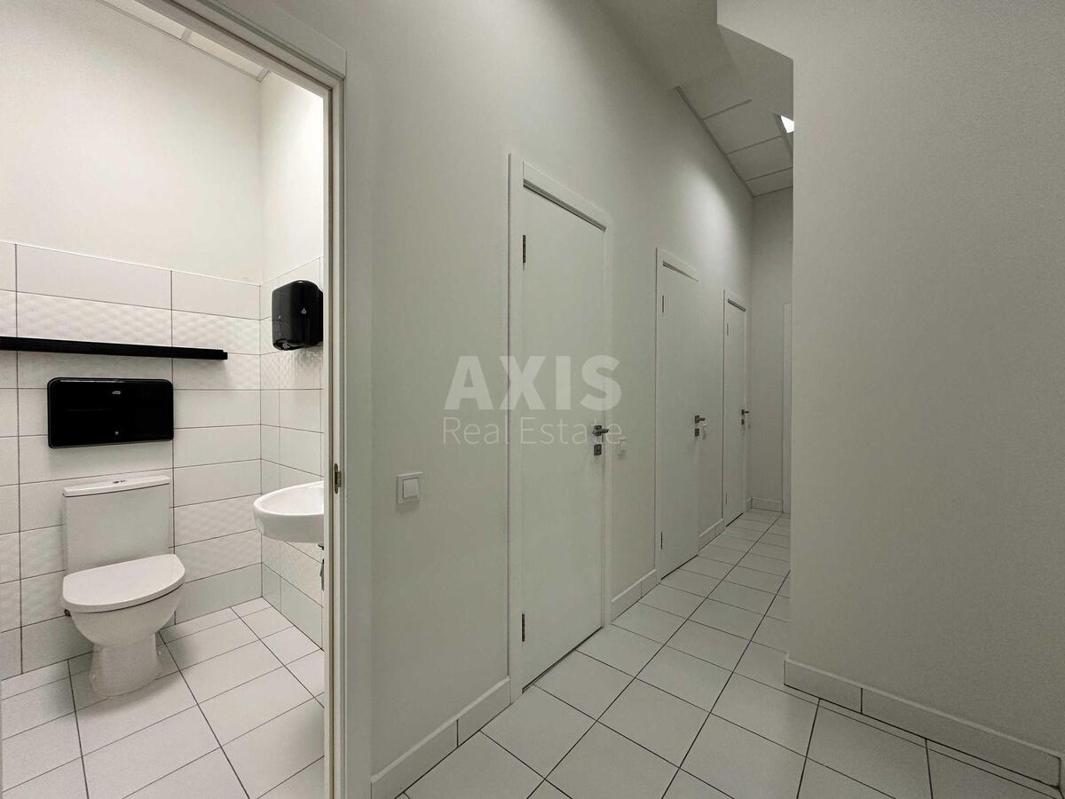 Office vul. Ohtyrs'ka 7, 700m28