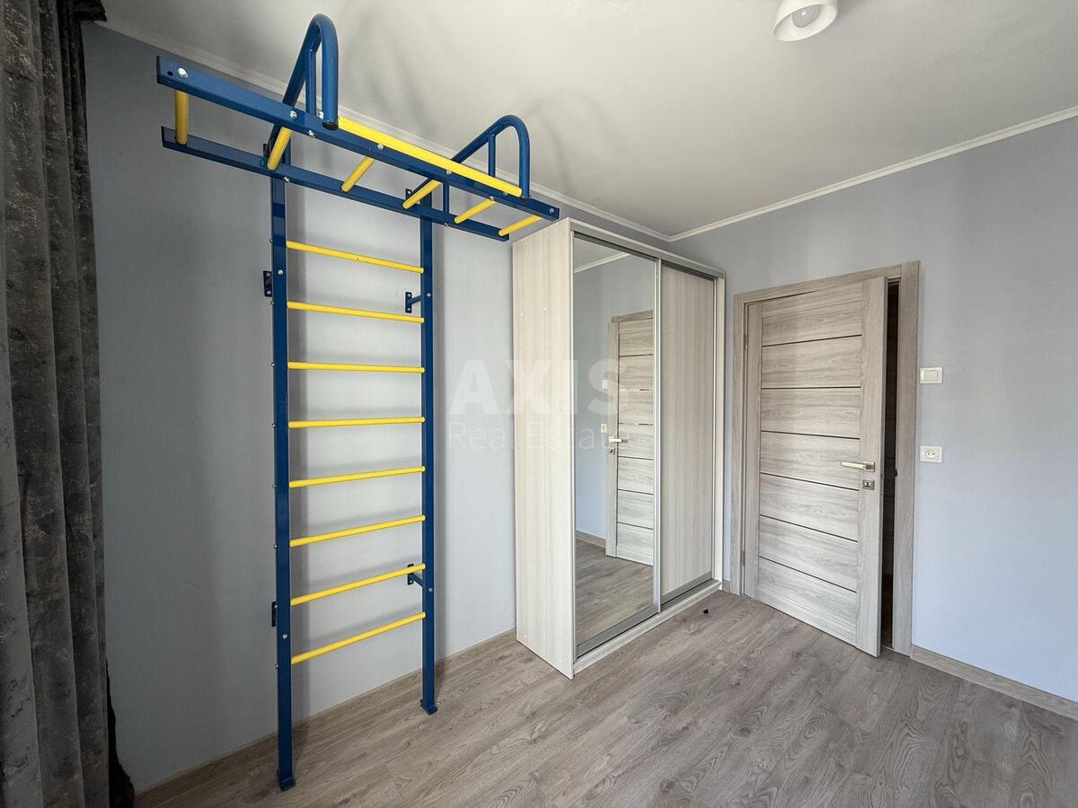 3k apartment vul. Vyshnjakivs'ka 7Б7
