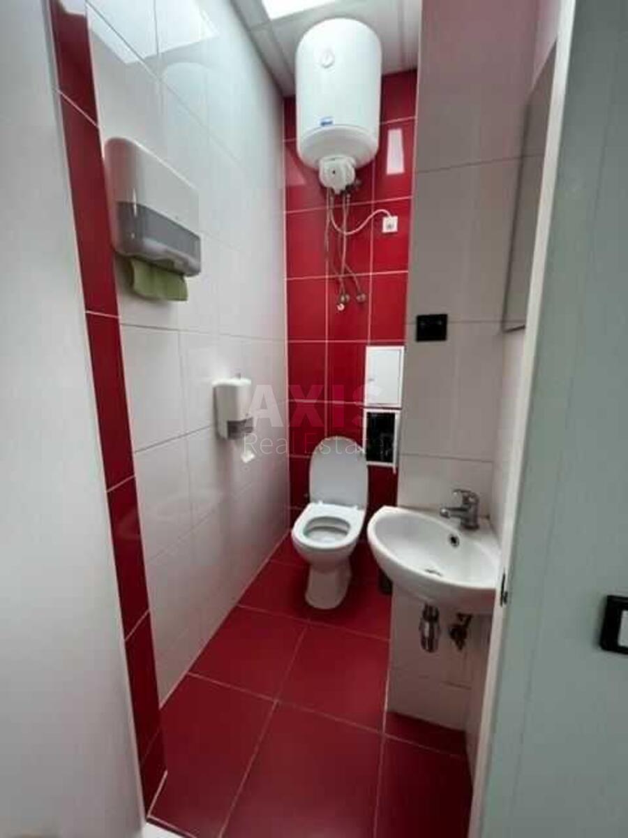 Office vul. Vozdvyzhens'ka 51А, 152m28