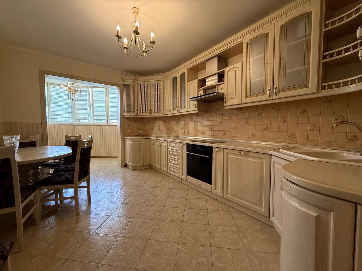 4k apartment vul. Sribnokil's'ka 2263905